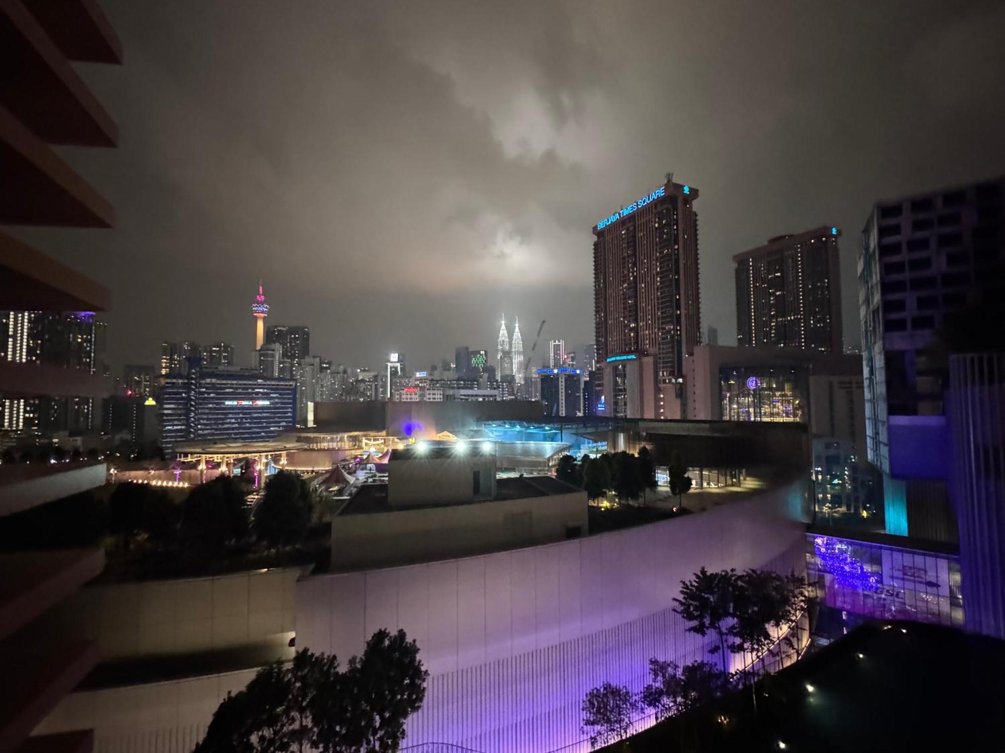 Infinity Pool Suite Bukit Bintang Lalaport Bbcc Kuala Lumpur Eksteriør billede